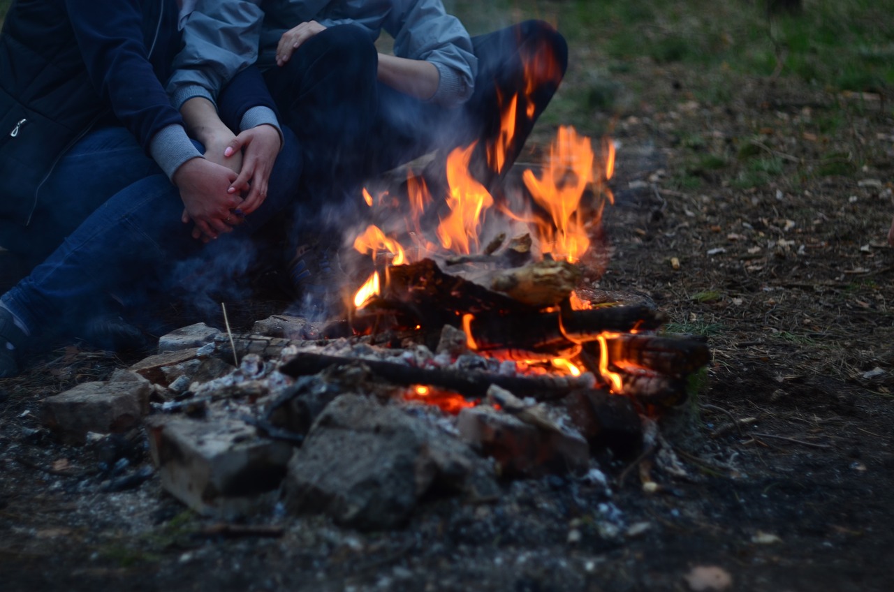 koster, firewood, stones-2576522.jpg