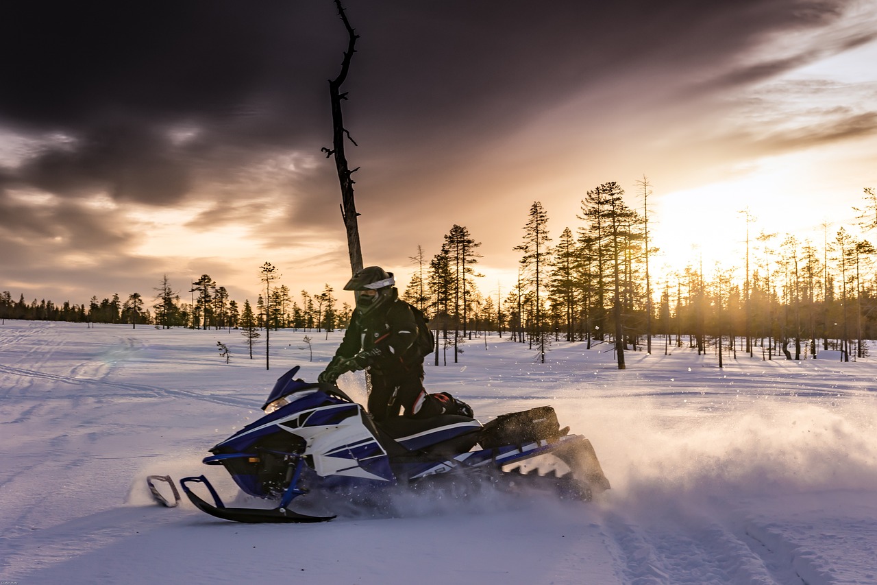 snowmobiles, lapland, snowmobile